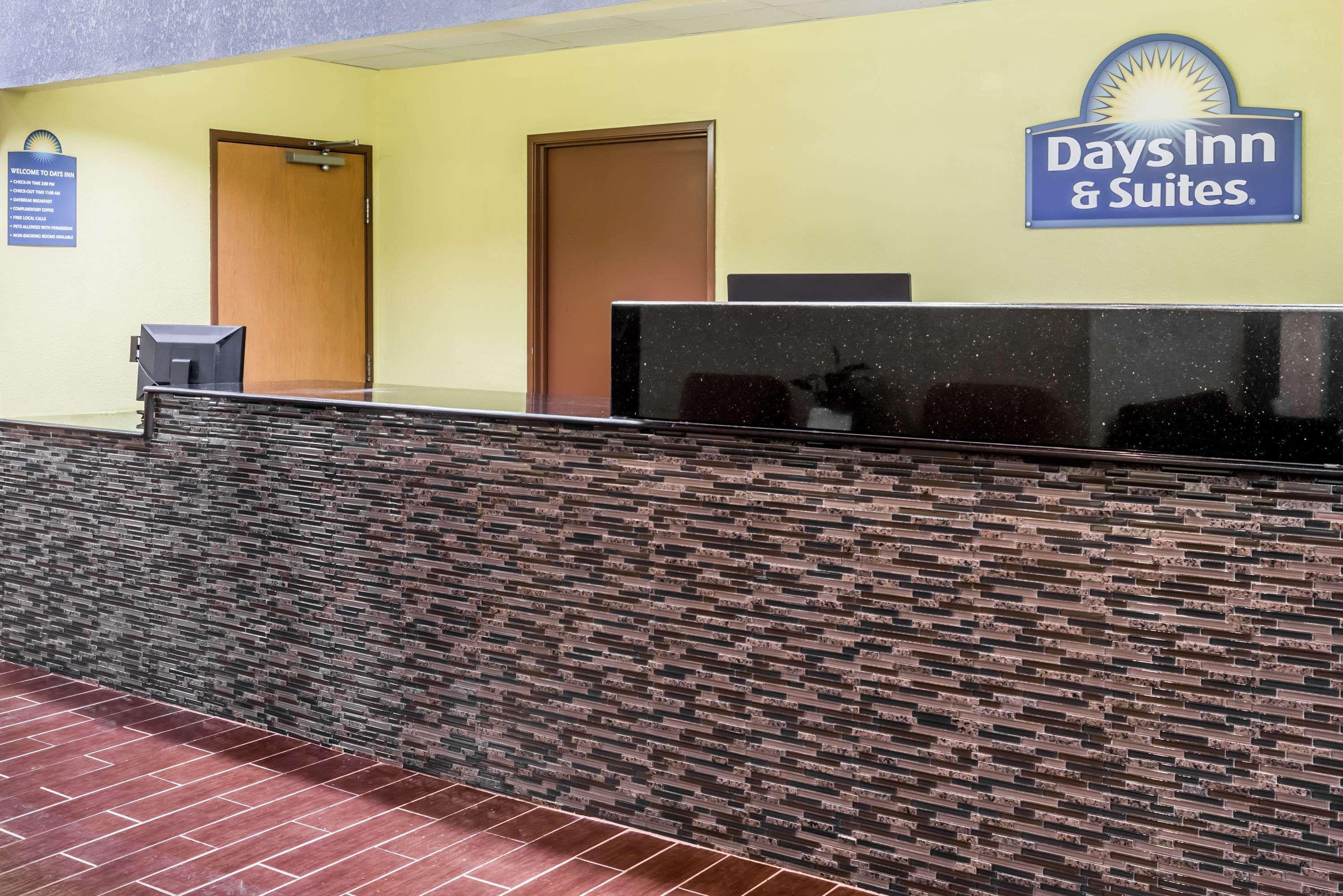Days Inn & Suites By Wyndham Casey Exterior foto